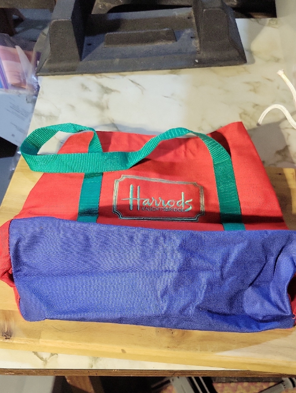 Vintage Harrods Red Canvas Tote Bag with Green Straps 1980's - Picture 6 of 6